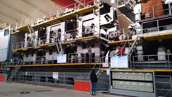 Het sectionele Document die van 120gsm 1600mm Kraftpapier Machines maken